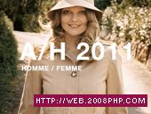 ����A.P.C.Ʒ��Ůװ����װ�����Σ�������Ьѥ��վ��˵��A.P.C.���ܻ������Լ���֣���ʵ�����ж�ʮ����ʷ��A.P.C.�����ǵ�����Լ�����ֱ�ɸ��������ʦJean Touitou �������Ȼ�Լ�ԼΪ������ƾ���������������������������Ԫ�أ��Լ��Ͳ�ͬ���ʦ�ĺ�������A.P.C.�ɶ��صķ���ʱװ���֣���ʱװ�����˵ĳ����ȫ��ΪAtelier de Production et de Creation��A.P.C.��Jean Touitou��1988�괴������λ��ͻ�����ǳ��������ʦ��minimalism��Լ�ķ������������¹���Ļ������Σ�T-shirt��������ţ��ϵ�С��������ס����£�����A.P.C.ÿ���ıر���ʽ��ֻ�������ϻ��ʽ��Ϊ�ı䣬�Ӵ�A.P.C.���˷�����Լ���Ĵ��š�