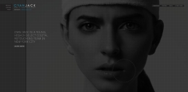 美国纽约Stephan Sagmiller时尚摄影师作品官方酷站。网站首页PS美女人像作品Flash视频比较吸引人。