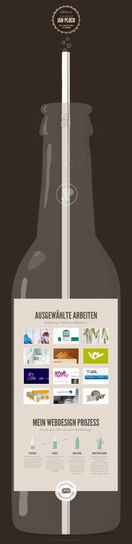 德语汉堡von Jan Ploch 网页设计师，用户界面，设计理念或创建插图。很有创意的喝饮料变现，拖动滚动条，瓶子的饮料也随滚动条减少。